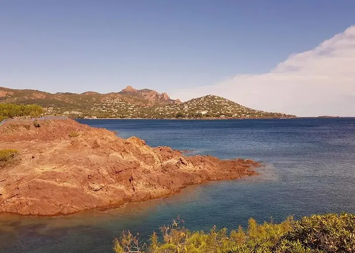 Un Coin De Paradis A Cap Esterel * Saint-Raphaël